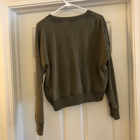 AEO cropped button down. Size medium - Picture 4 of 4